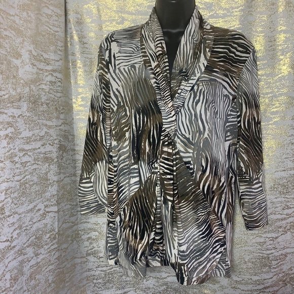 Bellissima Brown/Cream Animal Print 3/4 sleeve Blouse Size XL - Picture 2 of 11